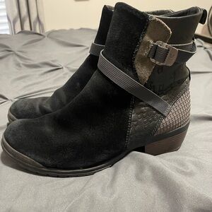 Keen Morrison Stylish Black Ankle Boots